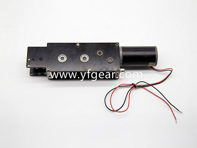 Automatic window opener gearbox